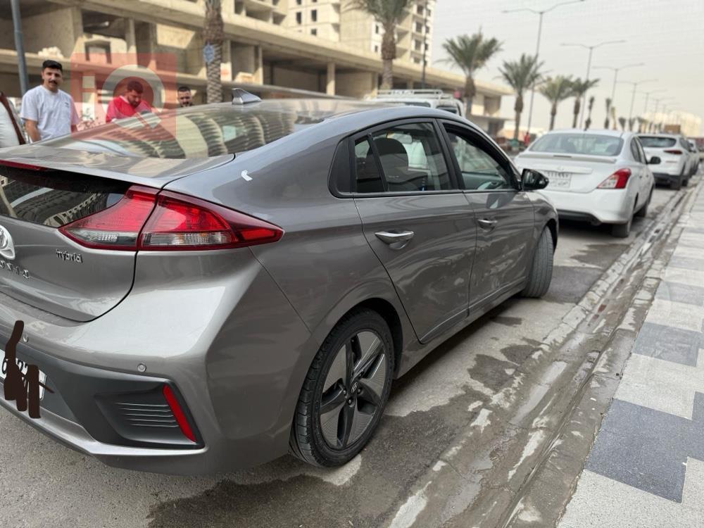هیوندای ئایۆنیک